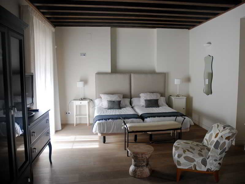 Shine Albayzin Hotel
